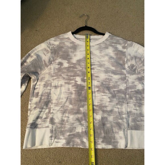 Athleta Farallon Tie-dye Print Crewneck Sweatshirt Gray White Size Large EUC - Picture 11 of 12